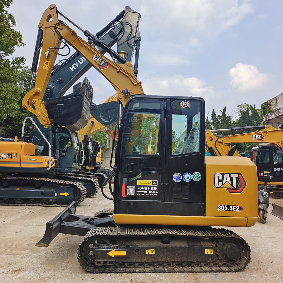CAT 305.5 E2 - Mini excavator: picture 1 CAT 305.5 E2 - Mini excavator: picture 1