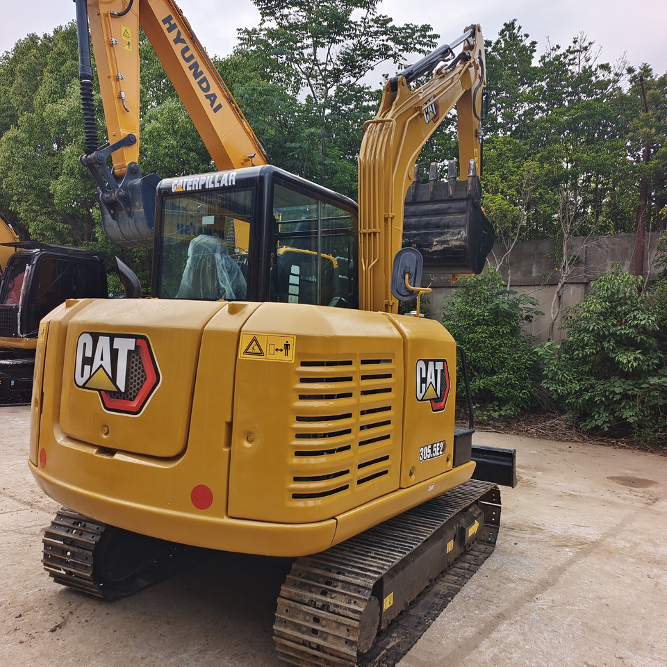 CAT 305.5 E2 - Mini excavator: picture 5 CAT 305.5 E2 - Mini excavator: picture 5