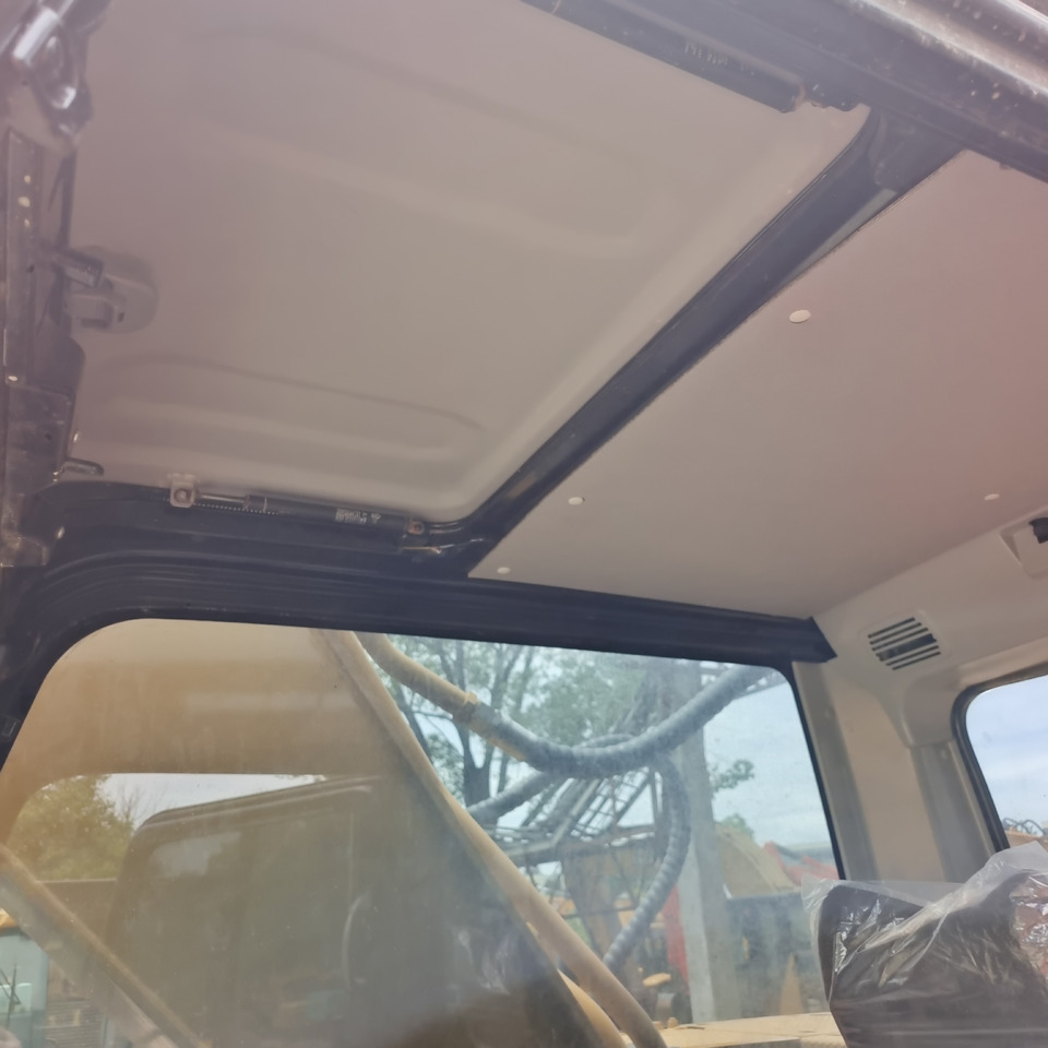 Crawler excavator CAT 336D: picture 12