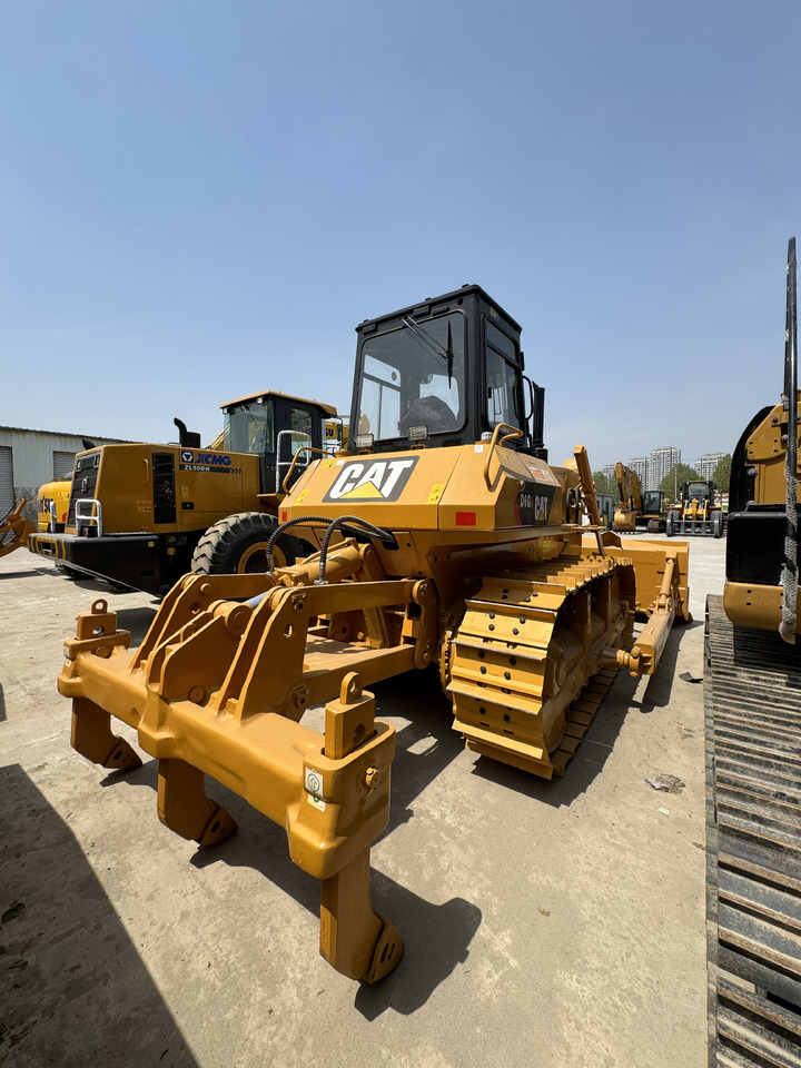 CAT D6G - Bulldozer: picture 3 CAT D6G - Bulldozer: picture 3