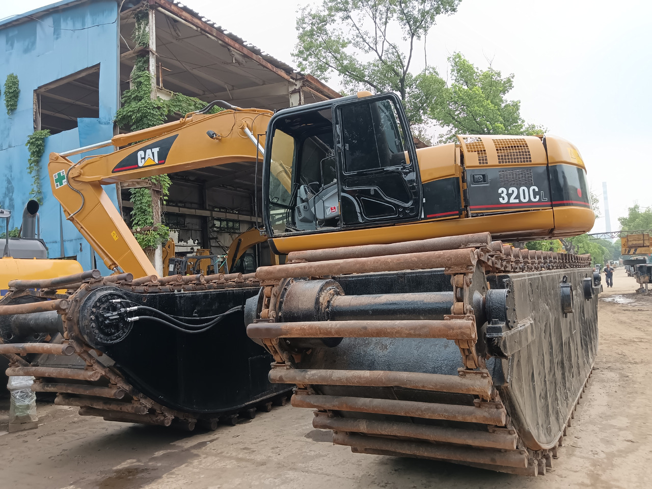 CATERPILLAR 320CL DREDGER CUSTOMIZABLE - Amphibious excavator: picture 4 CATERPILLAR 320CL DREDGER CUSTOMIZABLE - Amphibious excavator: picture 4