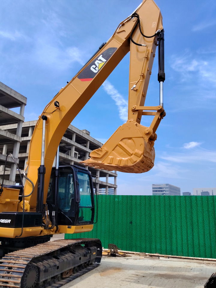 CATERPILLAR 320D2L CAT 320D 2 L WITH C7.1 ENGINE - Crawler excavator: picture 5 CATERPILLAR 320D2L CAT 320D 2 L WITH C7.1 ENGINE - Crawler excavator: picture 5