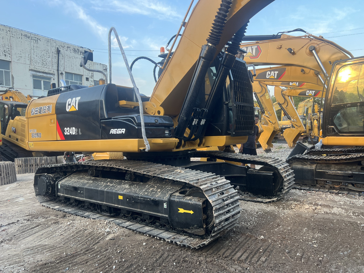 CATERPILLAR 324DL CAT 324D 2 L - Crawler excavator: picture 3 CATERPILLAR 324DL CAT 324D 2 L - Crawler excavator: picture 3