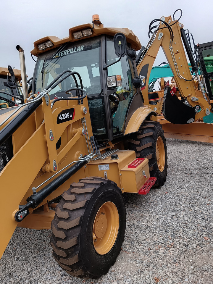 CATERPILLAR 420F2 BRAND NEW - Backhoe loader: picture 3 CATERPILLAR 420F2 BRAND NEW - Backhoe loader: picture 3