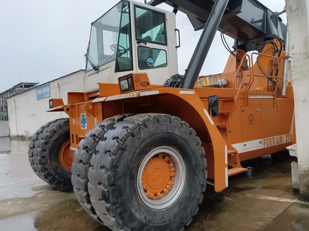 CVS FERRARRI 278 Ferrarri F278.6 - Reach stacker: picture 4 CVS FERRARRI 278 Ferrarri F278.6 - Reach stacker: picture 4