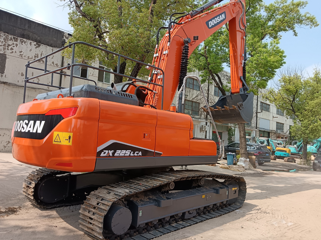 DOOSAN DX225 LCA LC-9C - Crawler excavator: picture 1 DOOSAN DX225 LCA LC-9C - Crawler excavator: picture 1