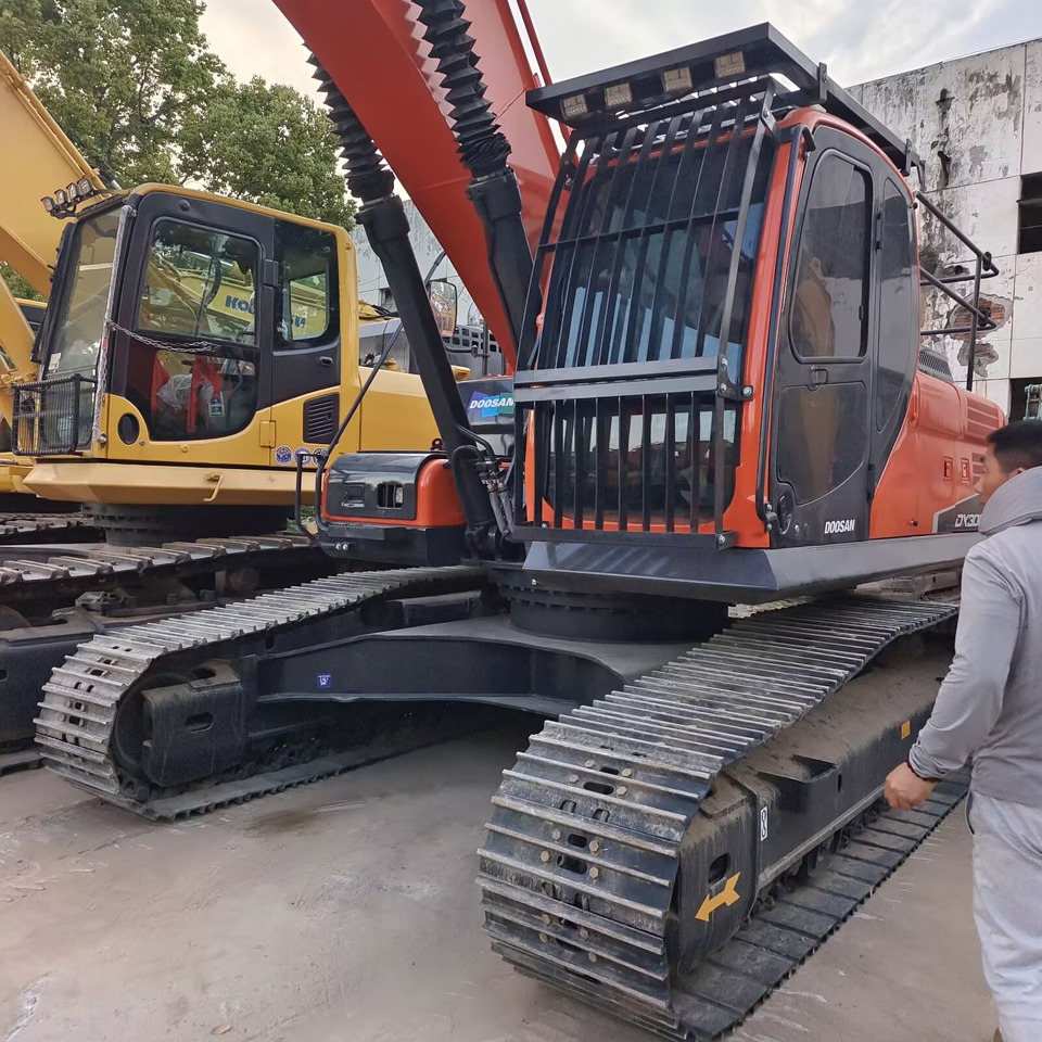 DOOSAN DX300 LC-9C DX300LCA - Crawler excavator: picture 2 DOOSAN DX300 LC-9C DX300LCA - Crawler excavator: picture 2