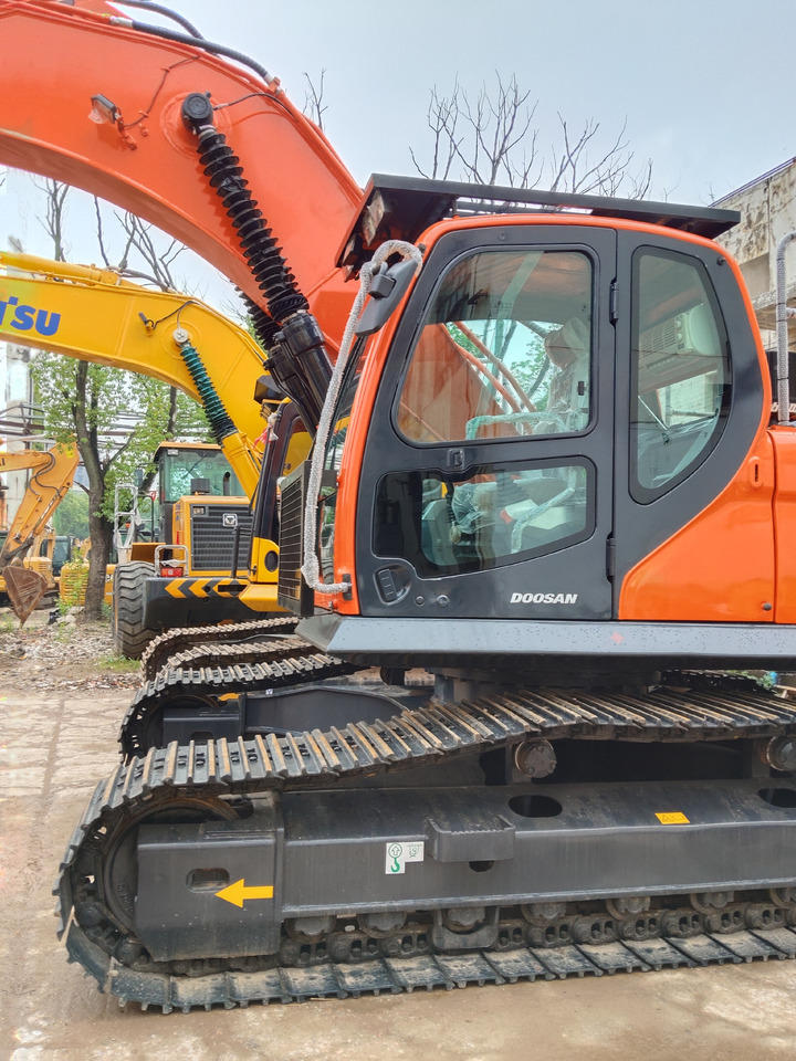 DOOSAN DX300 LCA DX 300 LC - 9C - Crawler excavator: picture 2 DOOSAN DX300 LCA DX 300 LC - 9C - Crawler excavator: picture 2