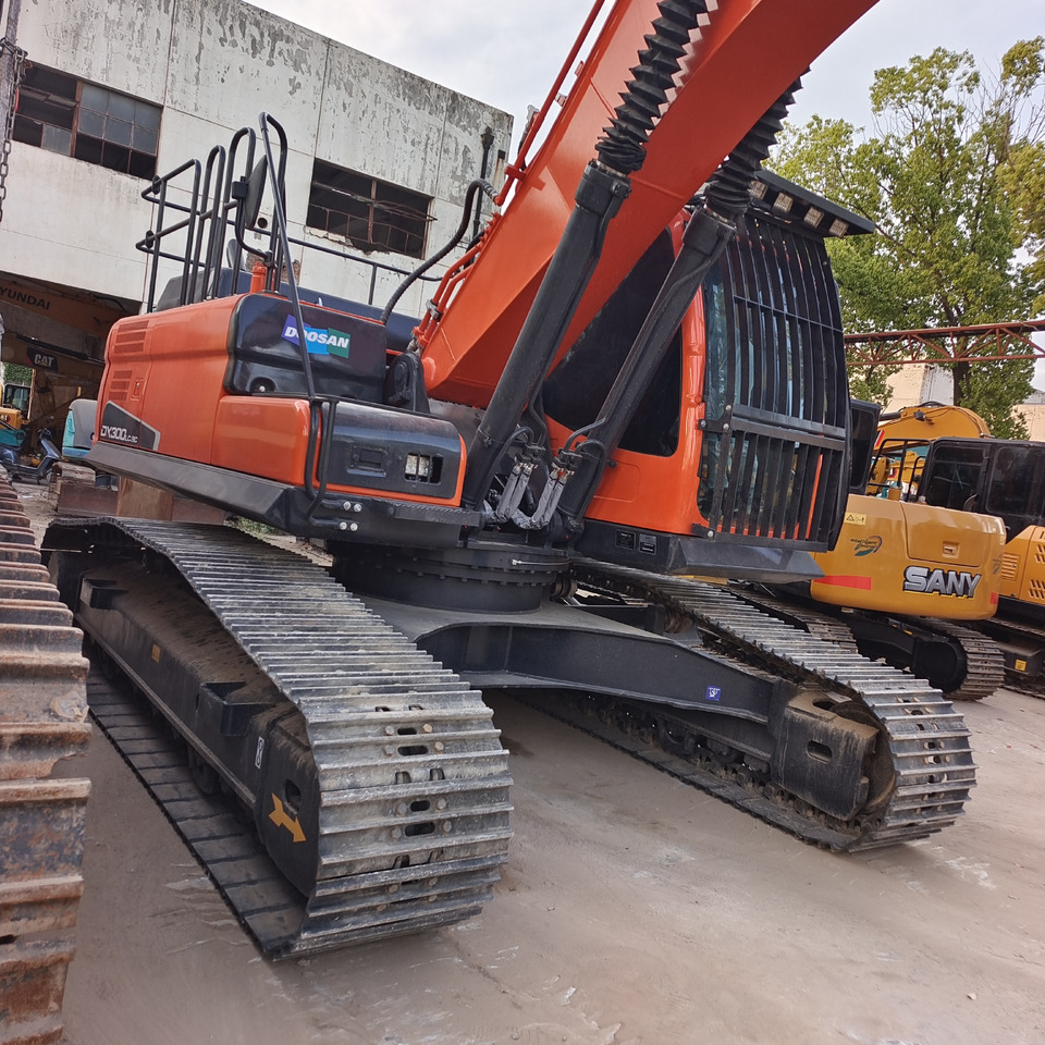 Crawler excavator DOOSAN DX300LC-9C DX300LCA: picture 9