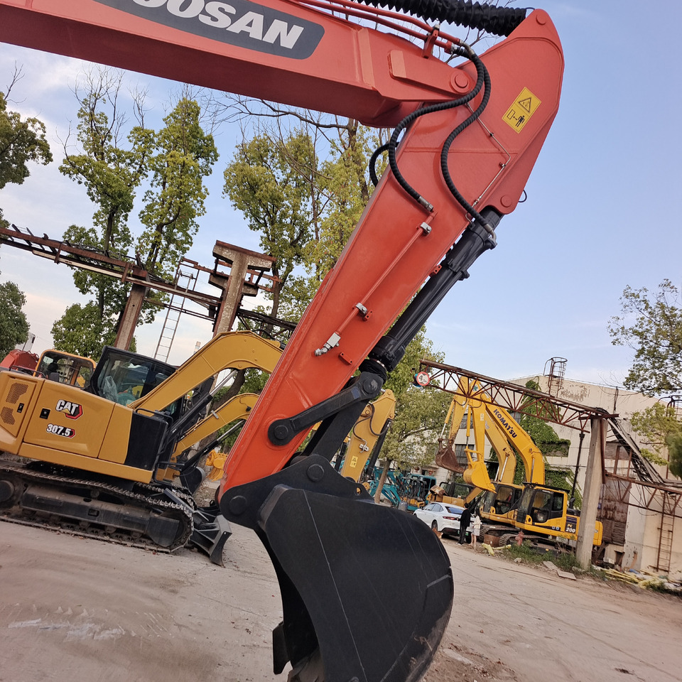 Crawler excavator DOOSAN DX300LC-9C DX300LCA: picture 10