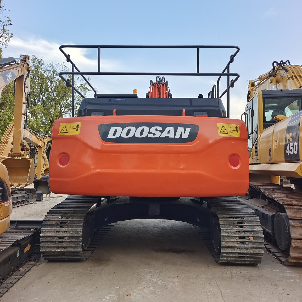 Crawler excavator DOOSAN DX300LC-9C DX300LCA: picture 11