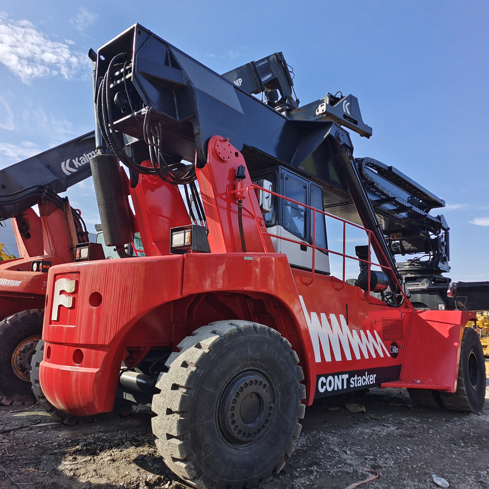 FANTUZZI CS45KMHD 45 TON - Reach stacker: picture 1 FANTUZZI CS45KMHD 45 TON - Reach stacker: picture 1