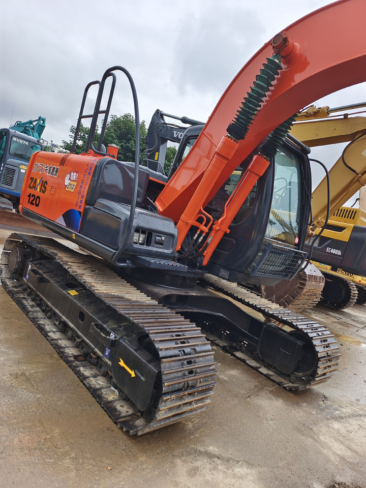 Crawler excavator HITACHI ZX120: picture 8