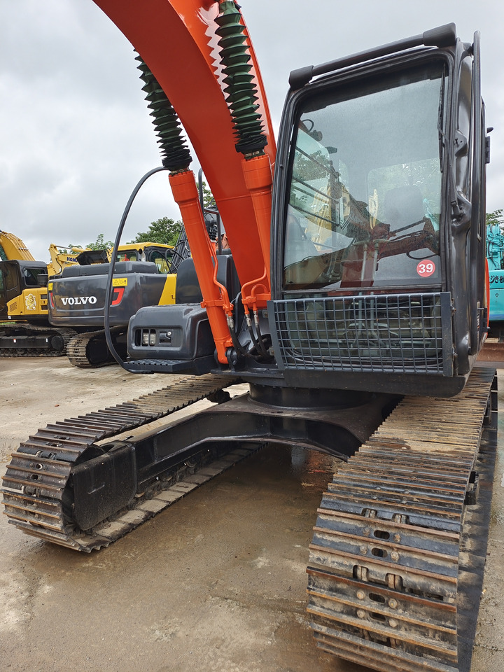 Crawler excavator HITACHI ZX120: picture 9