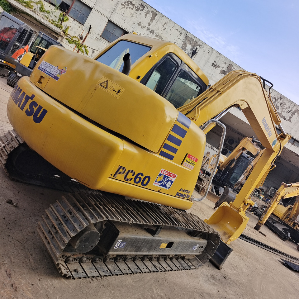 KOMATSU PC 60 - Crawler excavator: picture 1 KOMATSU PC 60 - Crawler excavator: picture 1