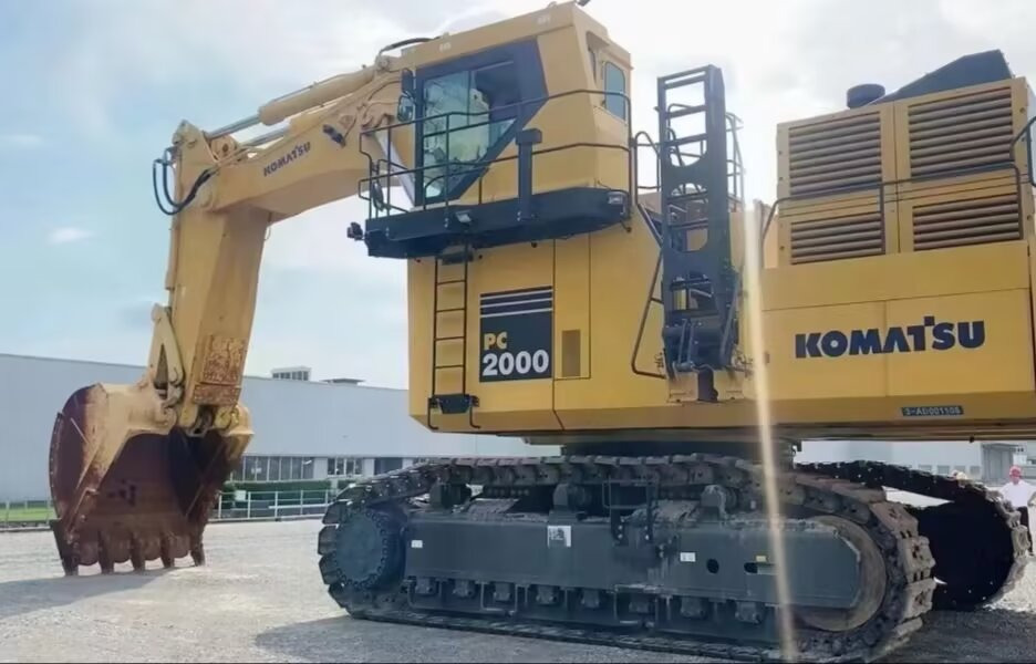 KOMATSU pc2000 PC2000 MINING EXCAVATOR - Crawler excavator: picture 4 KOMATSU pc2000 PC2000 MINING EXCAVATOR - Crawler excavator: picture 4