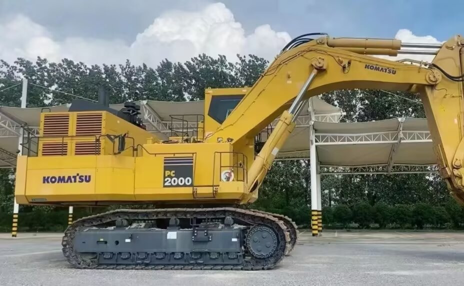 KOMATSU pc2000 PC2000 MINING EXCAVATOR - Crawler excavator: picture 1 KOMATSU pc2000 PC2000 MINING EXCAVATOR - Crawler excavator: picture 1