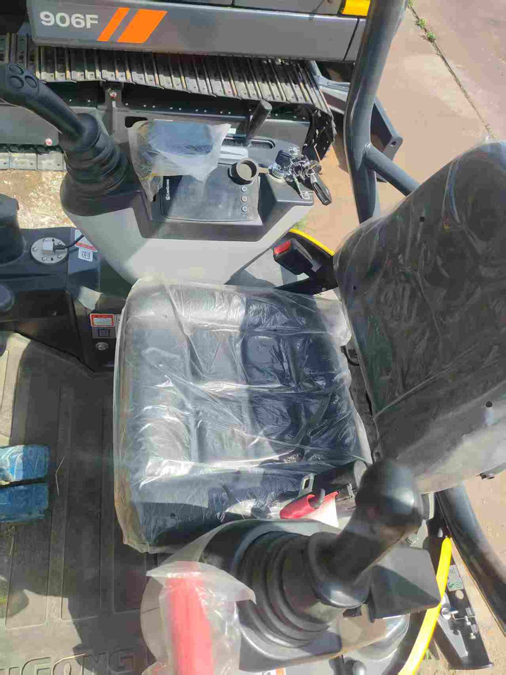New Mini excavator LIUGONG 9017F BRAND NEW 1.7 TON 1.8 TON 2 TON 1 TON MICRO DIGGER: picture 13 New Mini excavator LIUGONG 9017F BRAND NEW 1.7 TON 1.8 TON 2 TON 1 TON MICRO DIGGER: picture 13