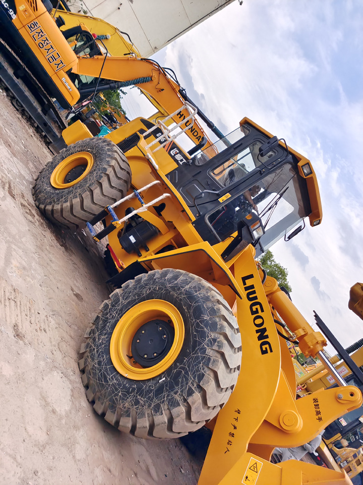 LIUGONG CLG 856 856H - Wheel loader: picture 4 LIUGONG CLG 856 856H - Wheel loader: picture 4
