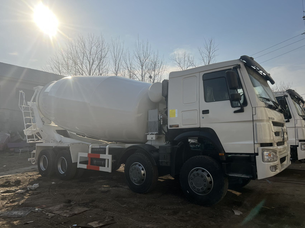 SINOTRUK HOWO 371 HP 16 CBM - Concrete mixer truck: picture 4 SINOTRUK HOWO 371 HP 16 CBM - Concrete mixer truck: picture 4
