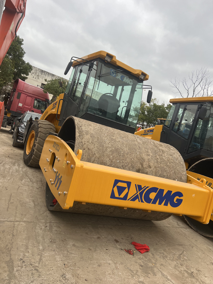 XCMG XS183J - Road roller: picture 4 XCMG XS183J - Road roller: picture 4