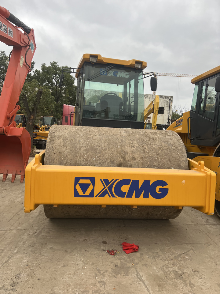 XCMG XS183J - Road roller: picture 3 XCMG XS183J - Road roller: picture 3