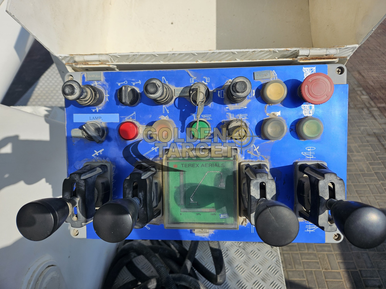 Fire truck MERCEDES-BENZ 2638 6×4 MANLIFT TRUCK 1998: picture 17 Fire truck MERCEDES-BENZ 2638 6×4 MANLIFT TRUCK 1998: picture 17