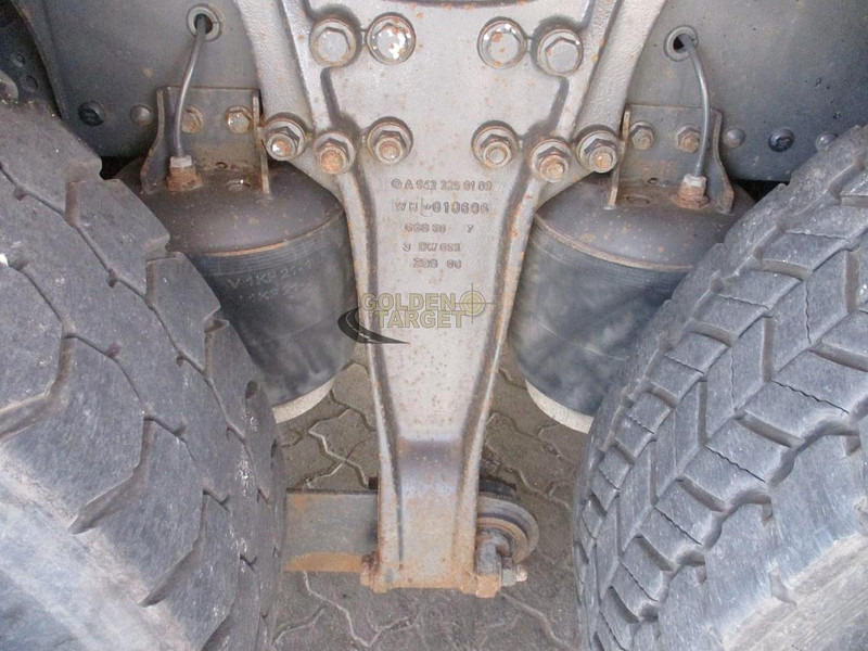 Mobile crane Mercedes-Benz Actros 2644: picture 16