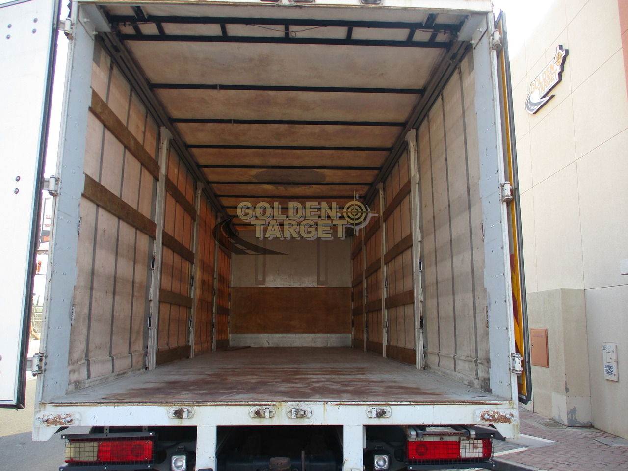 Curtainsider truck Renault KERAX 380 Curtainsider Truck: picture 7