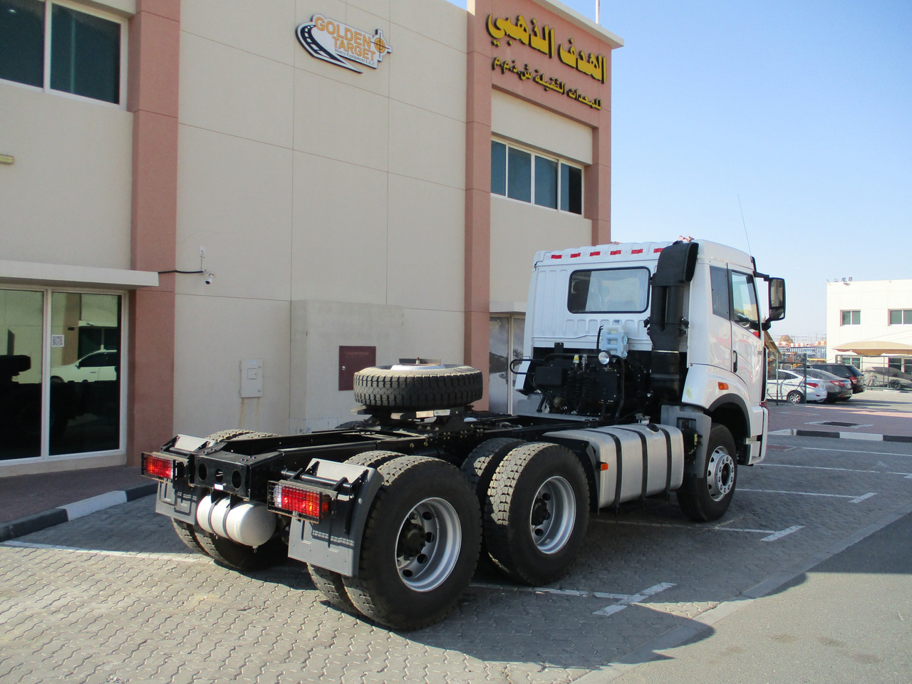 FAW 4181P2K15 6x4 Head Truck - Tractor unit: picture 3 FAW 4181P2K15 6x4 Head Truck - Tractor unit: picture 3