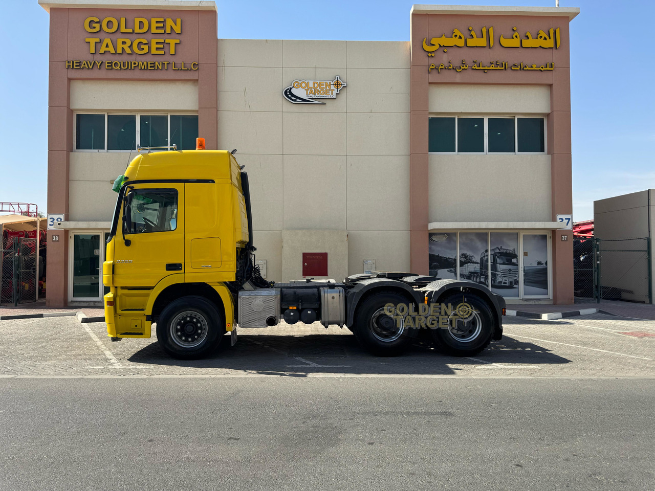 Mercedes Benz ACTROS 3355 6x4 Head Truck - Tractor unit: picture 5 Mercedes Benz ACTROS 3355 6x4 Head Truck - Tractor unit: picture 5