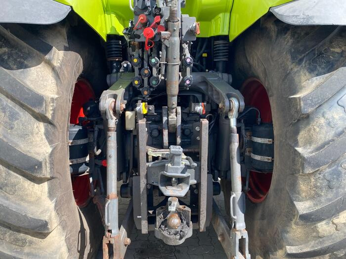 Claas Axion 830 - Farm tractor: picture 4 Claas Axion 830 - Farm tractor: picture 4