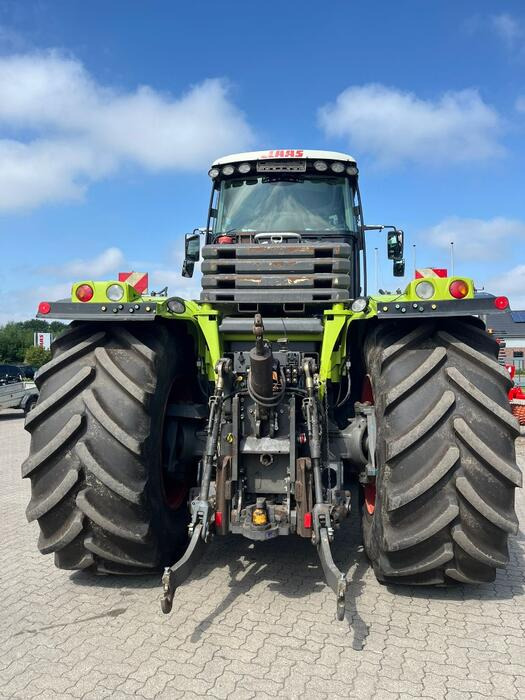 Claas Xerion 5000 Trac - Farm tractor: picture 5 Claas Xerion 5000 Trac - Farm tractor: picture 5