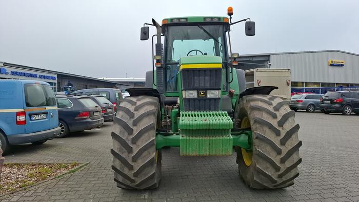 John Deere 7710 - Farm tractor: picture 2 John Deere 7710 - Farm tractor: picture 2