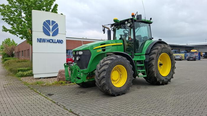 John Deere 7930 - Farm tractor: picture 5 John Deere 7930 - Farm tractor: picture 5