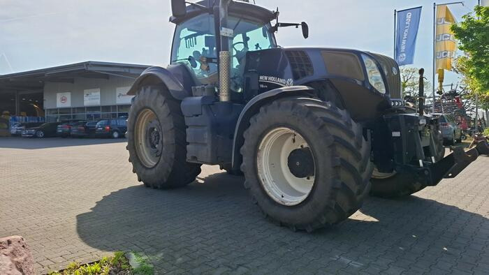 New Holland T8.275 - Farm tractor: picture 3 New Holland T8.275 - Farm tractor: picture 3