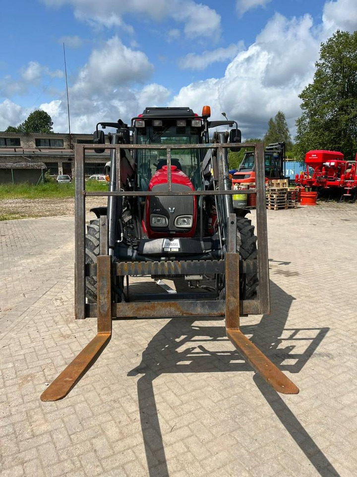 Valtra A 93 - Farm tractor: picture 3 Valtra A 93 - Farm tractor: picture 3