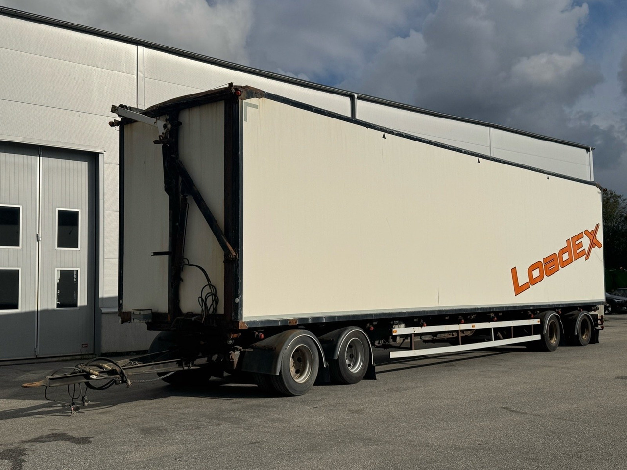 Flissläp Eksjövagnen FS 18-20 -2015 | Reparationsobjekt - Closed box trailer: picture 1 Flissläp Eksjövagnen FS 18-20 -2015 | Reparationsobjekt - Closed box trailer: picture 1