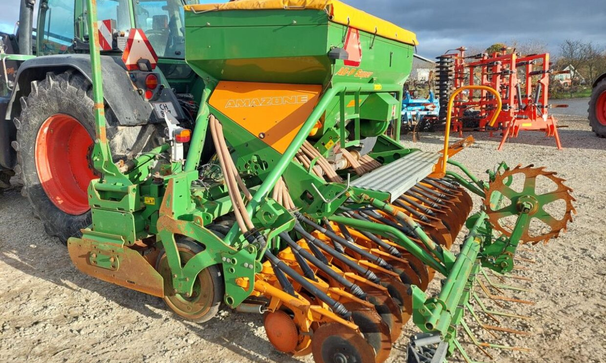 Amazone AD-P 403 / KG 4000 Super - Combine seed drill: picture 4 Amazone AD-P 403 / KG 4000 Super - Combine seed drill: picture 4