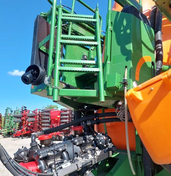 Trailed sprayer Amazone UX 6200 SUPER - 36-30-24m: picture 12
