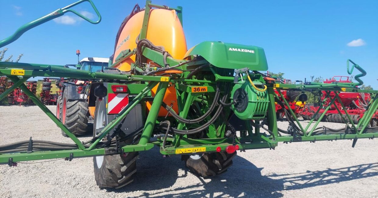 Trailed sprayer Amazone UX 6200 SUPER - 36-30-24m: picture 10