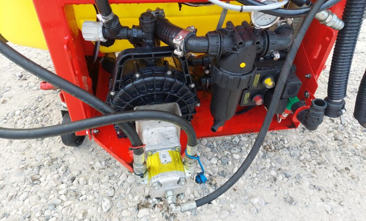 Sprayer Kverneland iXtra Life 1200L ISO-BUS: picture 9
