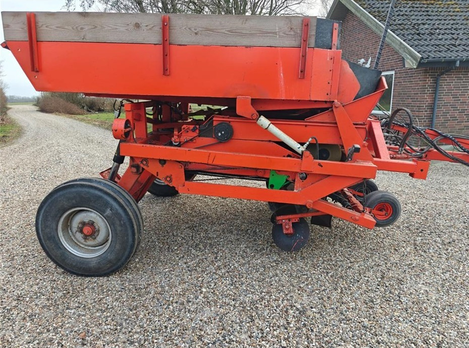 Structural 3 rækket - Potato planter: picture 3 Structural 3 rækket - Potato planter: picture 3