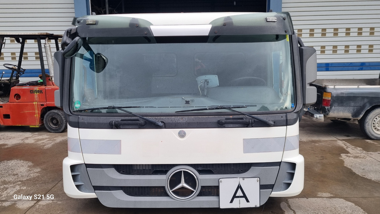 MERCEDES ACTROS MP3 MEDIUM - Cab: picture 2 MERCEDES ACTROS MP3 MEDIUM - Cab: picture 2