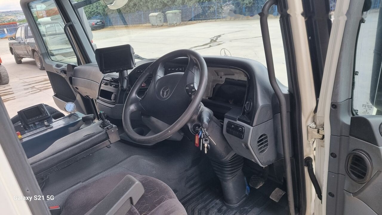 Mercedes-Benz CAB MERCEDES ACTROS MP 3 MEDIUM Mercedes-Benz ACTROS MP3 - Cab for Truck: picture 5 Mercedes-Benz CAB MERCEDES ACTROS MP 3 MEDIUM Mercedes-Benz ACTROS MP3 - Cab for Truck: picture 5