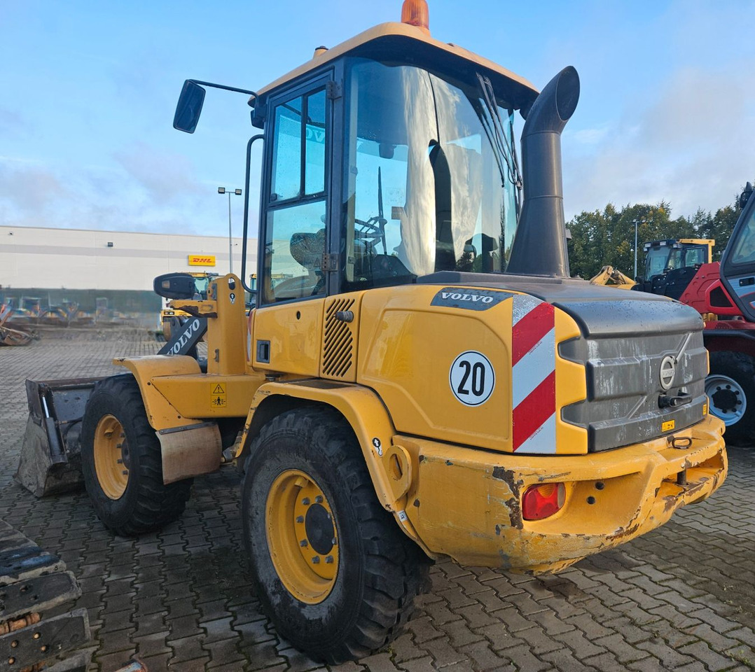Volvo L30G Radlader mit Klappschaufel - Wheel loader: picture 2 Volvo L30G Radlader mit Klappschaufel - Wheel loader: picture 2