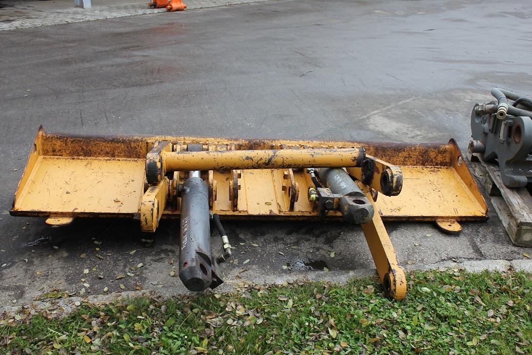 Furukawa W 625 - Blade for Excavator: picture 4 Furukawa W 625 - Blade for Excavator: picture 4