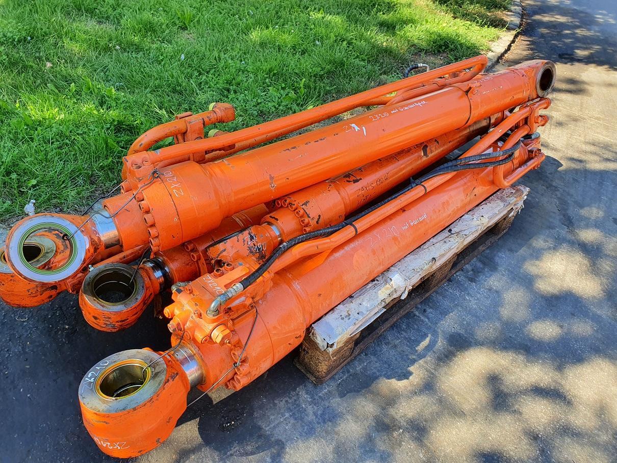 Hitachi ZX 210 LC N 3 - Hydraulic cylinder for Construction machinery: picture 1 Hitachi ZX 210 LC N 3 - Hydraulic cylinder for Construction machinery: picture 1