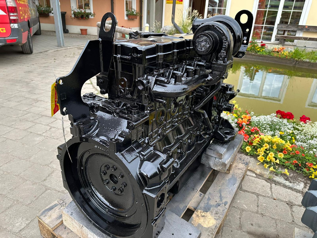 Komatsu SAA6D107-E1 n ü aus D51 - Engine for Construction machinery: picture 1 Komatsu SAA6D107-E1 n ü aus D51 - Engine for Construction machinery: picture 1