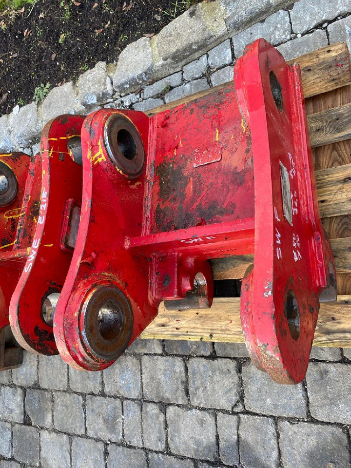 Lehnhoff SW F NEW Holland E 215 - Quick coupler: picture 4 Lehnhoff SW F NEW Holland E 215 - Quick coupler: picture 4